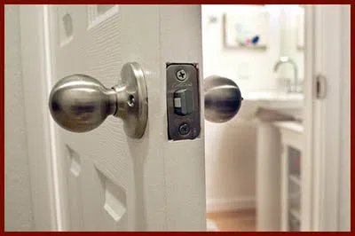 Locksmith Lock Store Spring, TX 281-962-0200 - 14-unlock-door