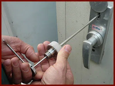 Locksmith Lock Store Spring, TX 281-962-0200 - 5-lock-opening